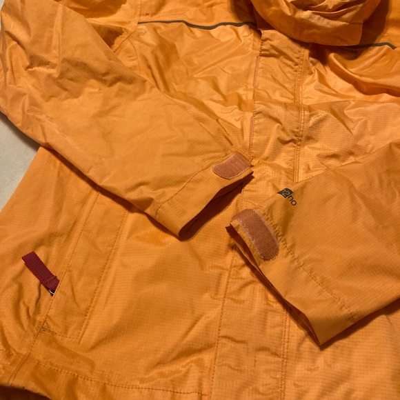 Patagonia rain jacket - Picture 2 of 9